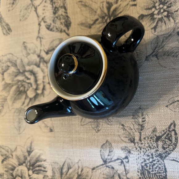 Hall Tea Pot Black with Gold Trim "Tea for One" Made in the USA" - Picture 8 of 9